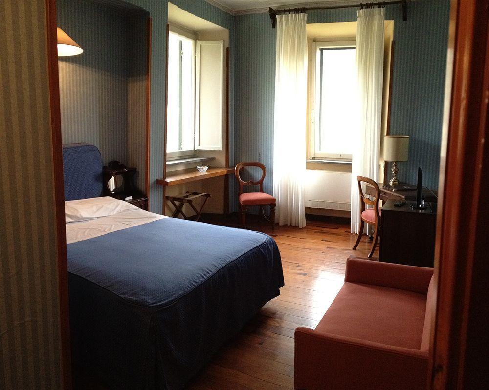 Hotel Gattapone Gubbio Esterno foto