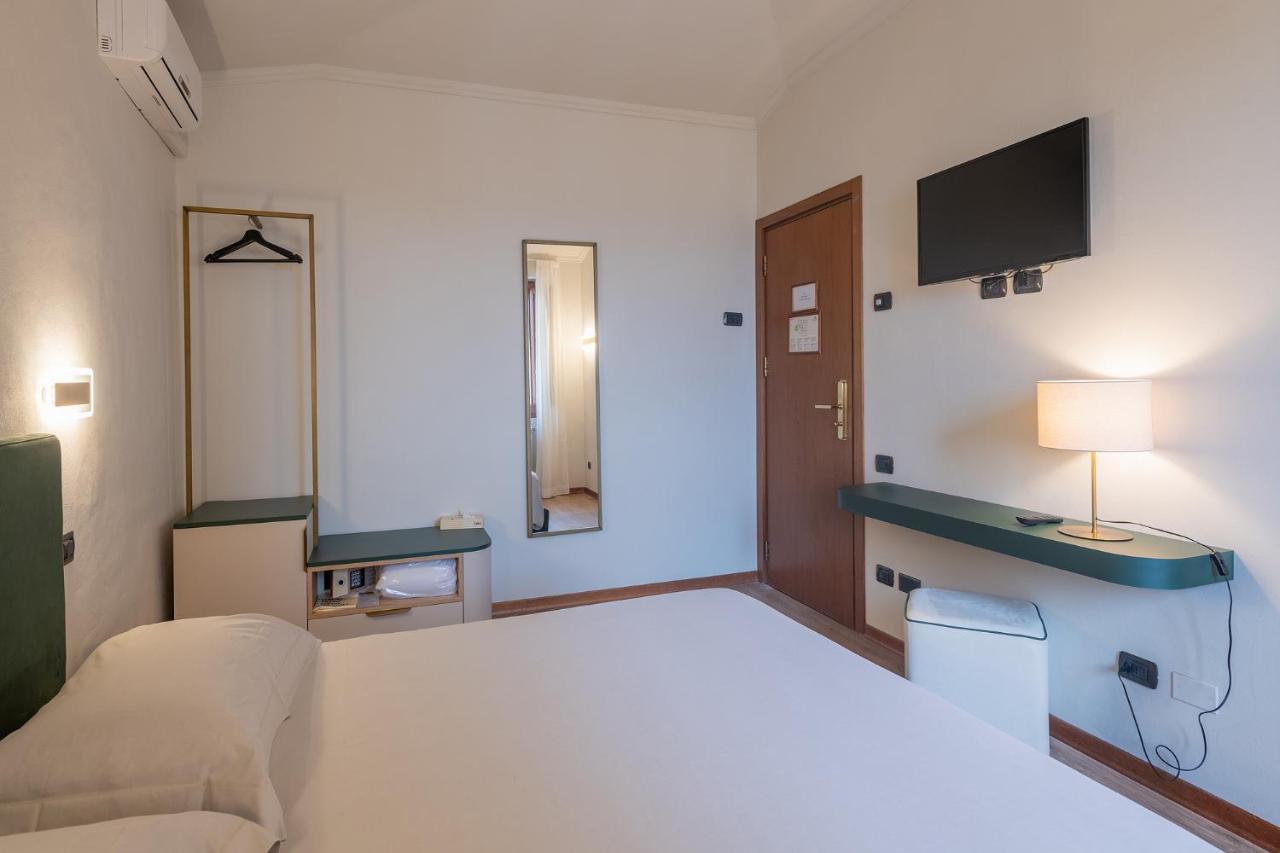 Hotel Gattapone Gubbio Esterno foto