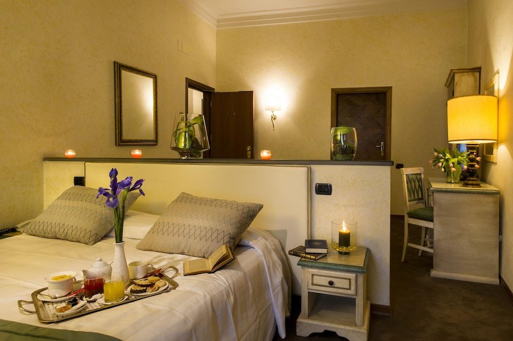 Hotel Gattapone Gubbio Esterno foto