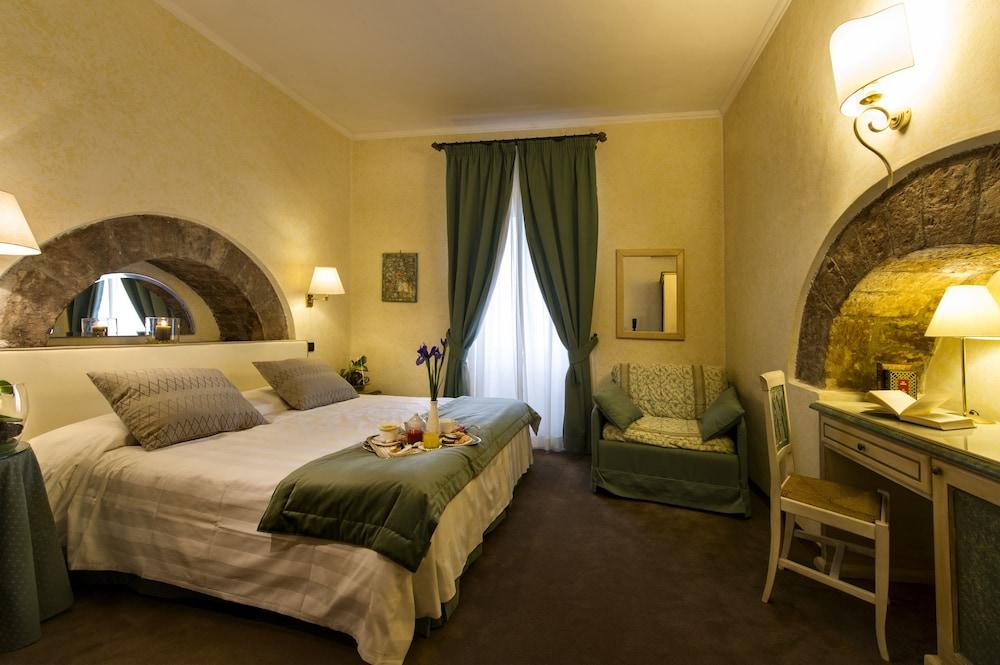 Hotel Gattapone Gubbio Esterno foto